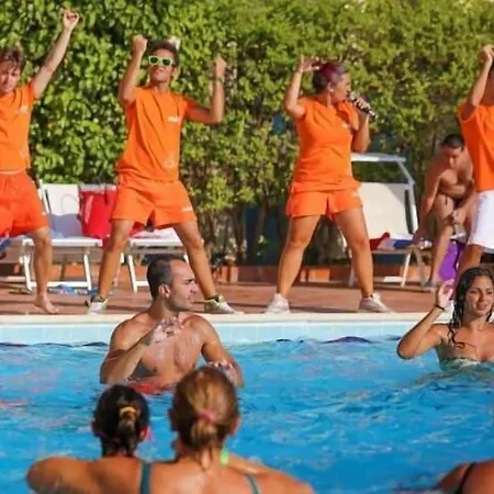 Paradise Hotel 4*